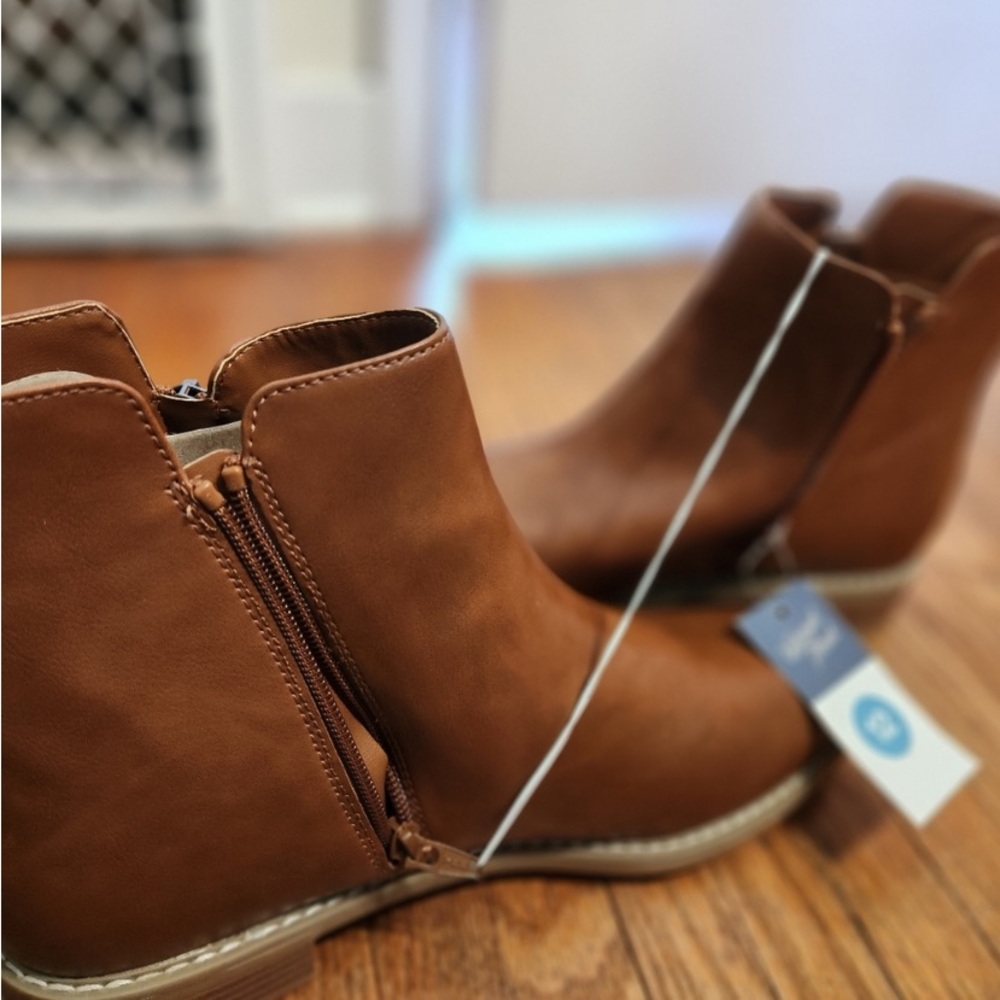 Universal Thread ankle boots - Picture 3 of 7